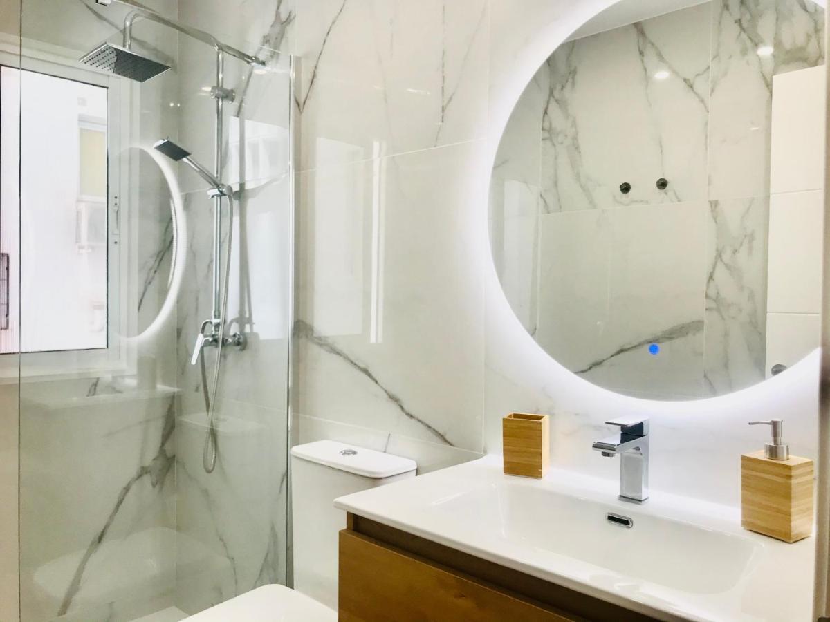 Gleaming & Well Located Apartment In Malaga Center Eksteriør bilde