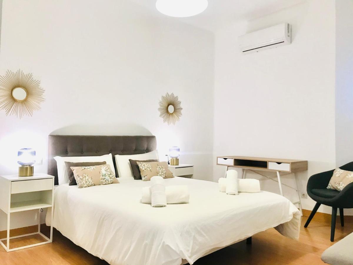 Gleaming & Well Located Apartment In Malaga Center Eksteriør bilde